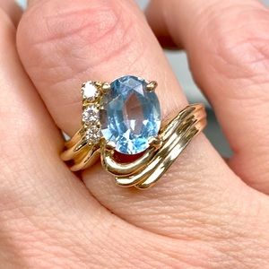 14k Yellow Gold Blue Topaz & Diamond Curved Cocktail Ring